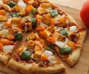 Paneer Chilly Pizza