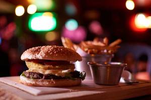 Paneer Tikka Burger