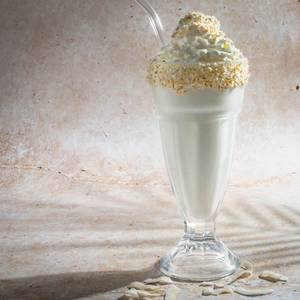 Coconut Candy Shake