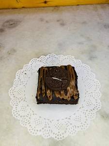 Chocolate Brownie With Milk Truffle