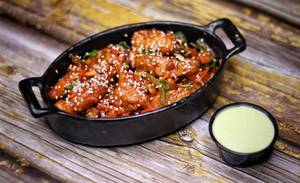 Crispy Chicken In Honey Chilly Sauce