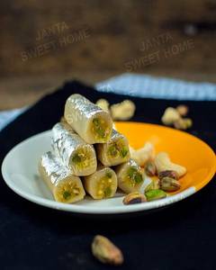 Kaju Pista Roll