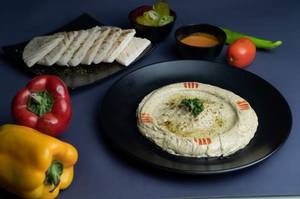 Zatar Hummus New Platter
