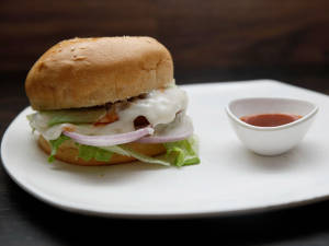 Chicken Classic Burger