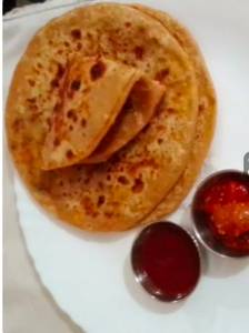 Aloo Paratha (2pcs) With Salad + Acchar And Sos