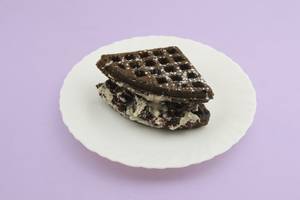 Cookie and cream cake layer [single]