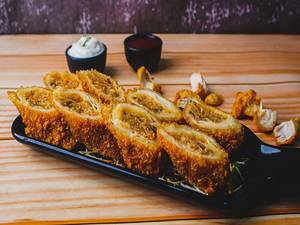 Chicken Kurkure Spring Roll