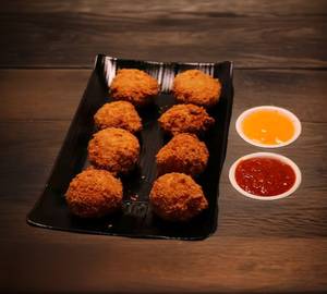 Cheese Corn Momos (8 Pcs)