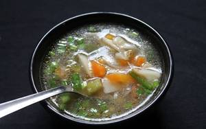 Veg brunt garlic soup