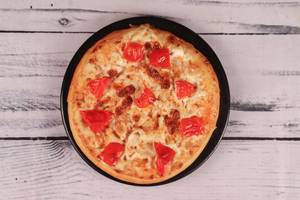 Tomato paneer pizza