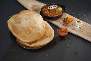 Chefs Special Chole Bhature