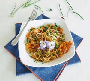 Born ginger Garlic Noodle 