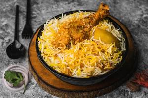 Awadhi Murg Biryani (1 Pc Chicken + 1 Pc Potato)