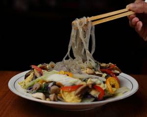 DANGMYEON NOODLES (CHICKEN )