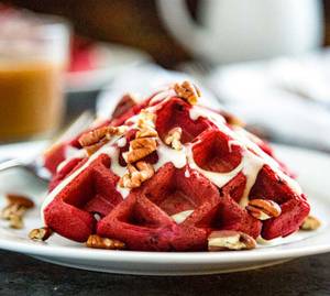 Red Velvet Bubble Waffle Regular