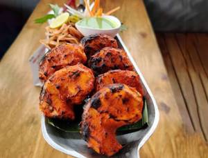 Tandoori Chicken Momos