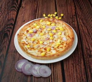 Cheese golden onion pizza