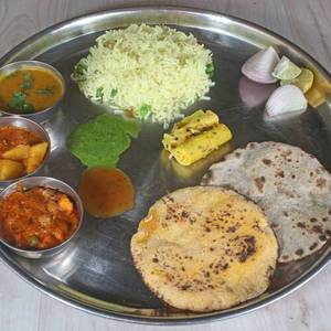 Gujarati Combo Tiffin