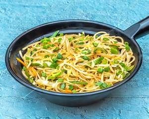 Veg Hakka Noodles
