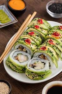 Nikkei Avocado Cream Cheese Roll