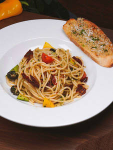 Spaghetti Aglio E Olio Pasta