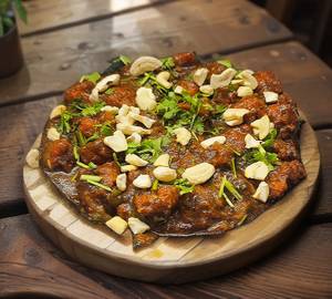 Schezwan Kaju Veg Manchurian 