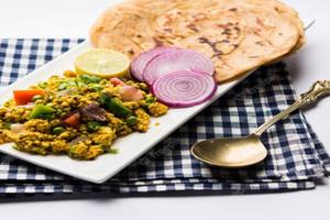 Paneer Bhurji With Butter Roti (3 Pcs)