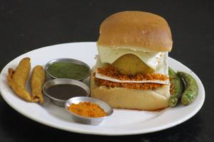 Spicy Mix Paneer Double Cheese Loaded Vada Pav