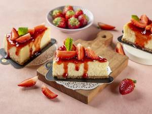 Strawberry Newyork Cheese Cake Slice