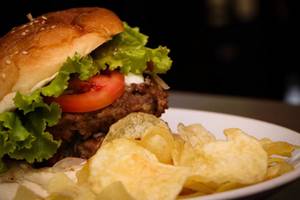 Meaty Beef Cheese Burger [plain]