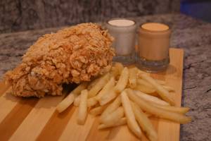 Extra Super Large Crispy + Fries (15 Pcs) + Mayo (1pkt)