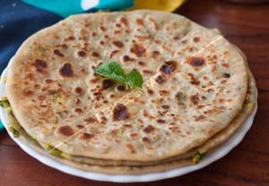 Paneer Paratha (1 Nog)
