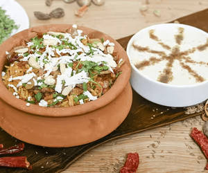 Veg Biryani with Curd Combo [Serves 1]