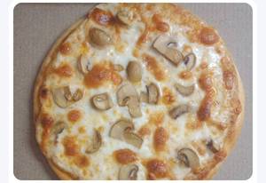 Cheese Mushroom pizza