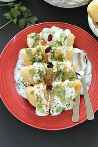 Dahi Gujiya Chaat