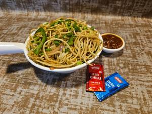 Veg Hakka Noodles