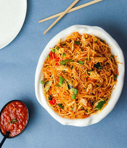 Chicken Chilly Garlic Noodles