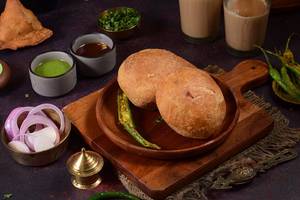 Onion Kachori [ 1 Piece ]