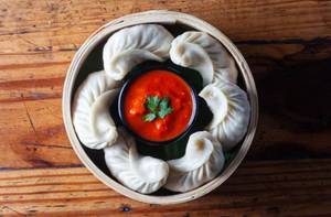 Chicken Steamed Momos [6 Pieces]