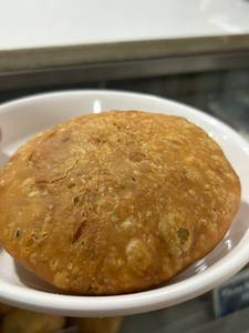 Pyaz Kachori  ( 2 Pcs )