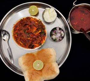 Special Misal Pav