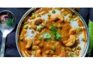 Kaju Matar Curry