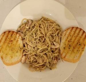 Spaghetti Aglio E Olio Chicken