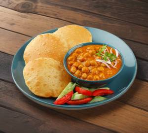 Chola With Maida Poori [6 Poori]