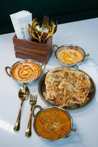 Chur Chur Naan With Dal Makhani