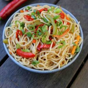 Veg Garlic Noodles