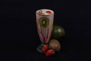 Love Me ( Strawberry , Butterfruit , Kiwi , Ice Cream  )