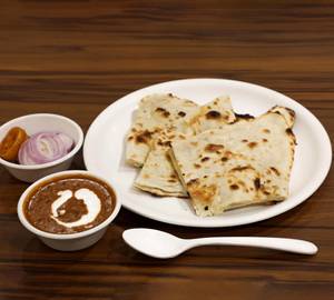 Butter Roti with Dal Makhani Thali