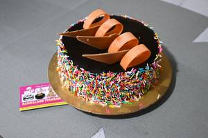 Chocolate profile cake