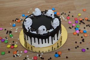 Basic Chocolate Cake450gm. ( Serves 4 )